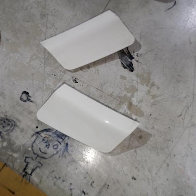 Tutup Spoiler Mobil Yaris Bakpao