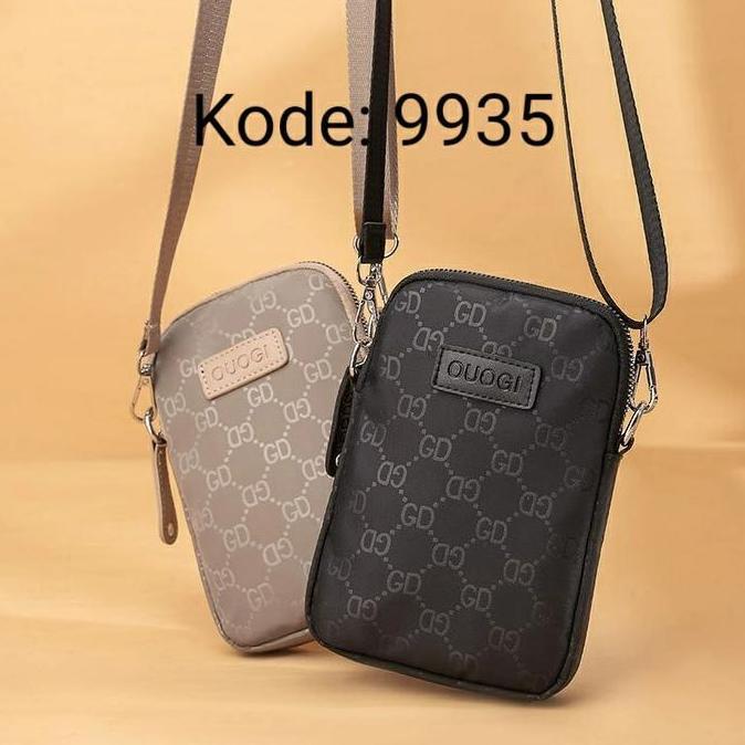Baggu- Tas Selempang Wanita Import Warna Hitam Khaki Coklat Merk Ouogi