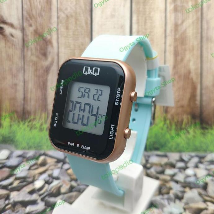 Jam Tangan Wanita Anak Q&Q QnQ Digital Strap Karet M207J002Y Original
