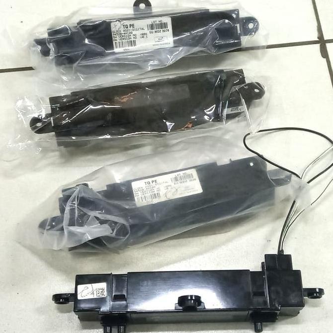 jam mobil Hyundai H1 asli lelangan
