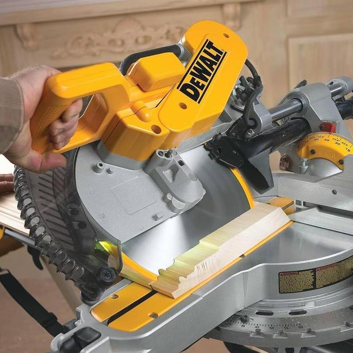 Promo Slide Miter Saw / Mesin Gergaji Mitre Sliding 12 Inch 305Mm Dewalt Dws 780 Dws780-Kr