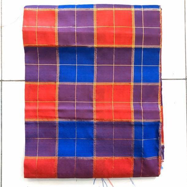 kain bugis makasar / sarung baju bodo / kain tenun kotak makasar LA