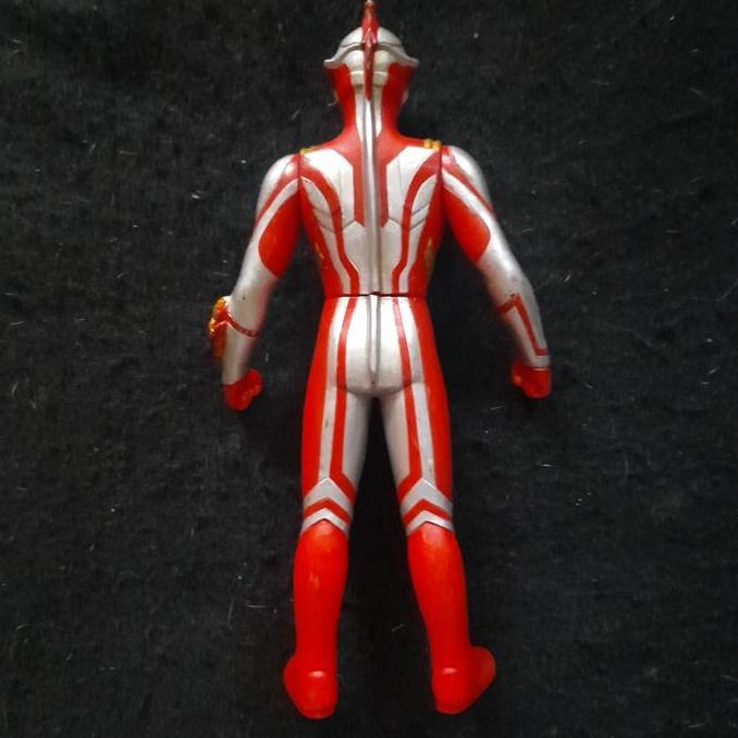 UHS Ultra Hero Series 16 Cm Ultraman Mebius by Bandai 2009 murah