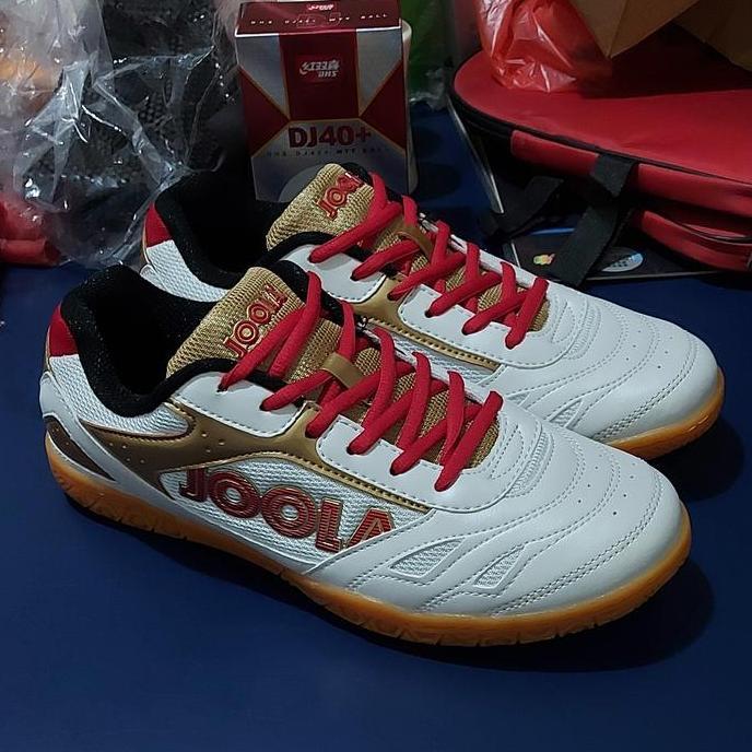 sepatu khusus pingpong joola putih merah