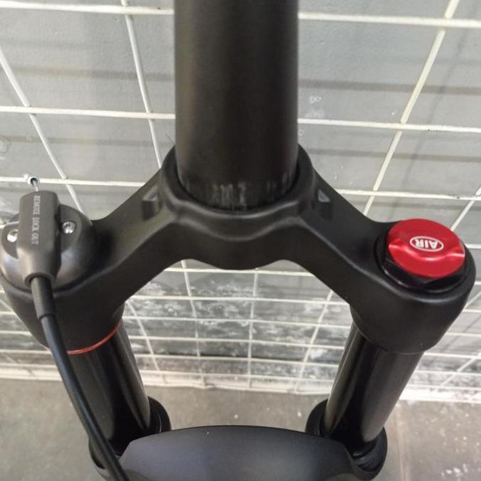 Fork suspensi 26inc Tapered Maxxlite air fork Remote import