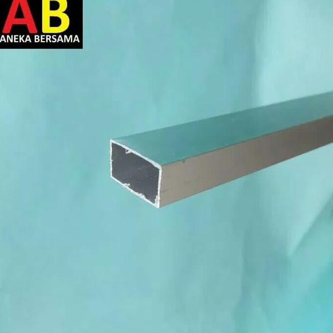 Hollow Aluminium 10mm x 20mm silver 200cm