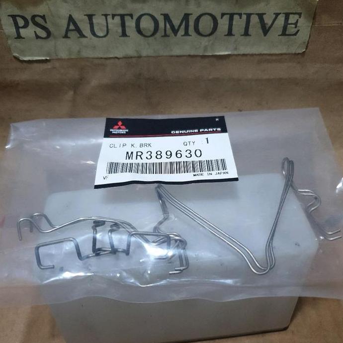 Oto Kawat Brake Pad Belakang Set Mitsubishi Pajero Mr389630 (1 Set)