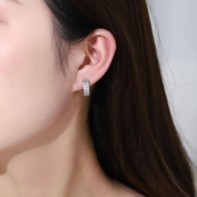 Sparkling- Anting Jepit Putih Cantikk Hadiah Perhiasan Anting Titanium