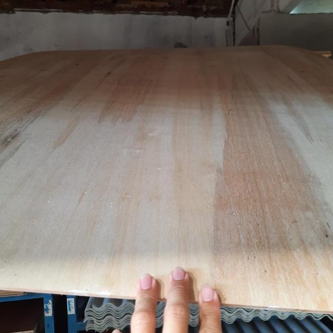Triplek Pintu 3mm Meranti