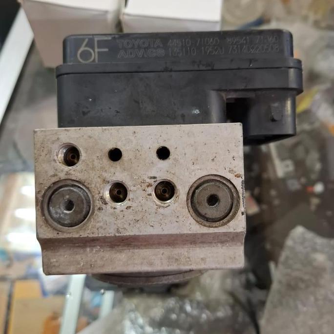 actuator abs modul abs rem Toyota Fortuner