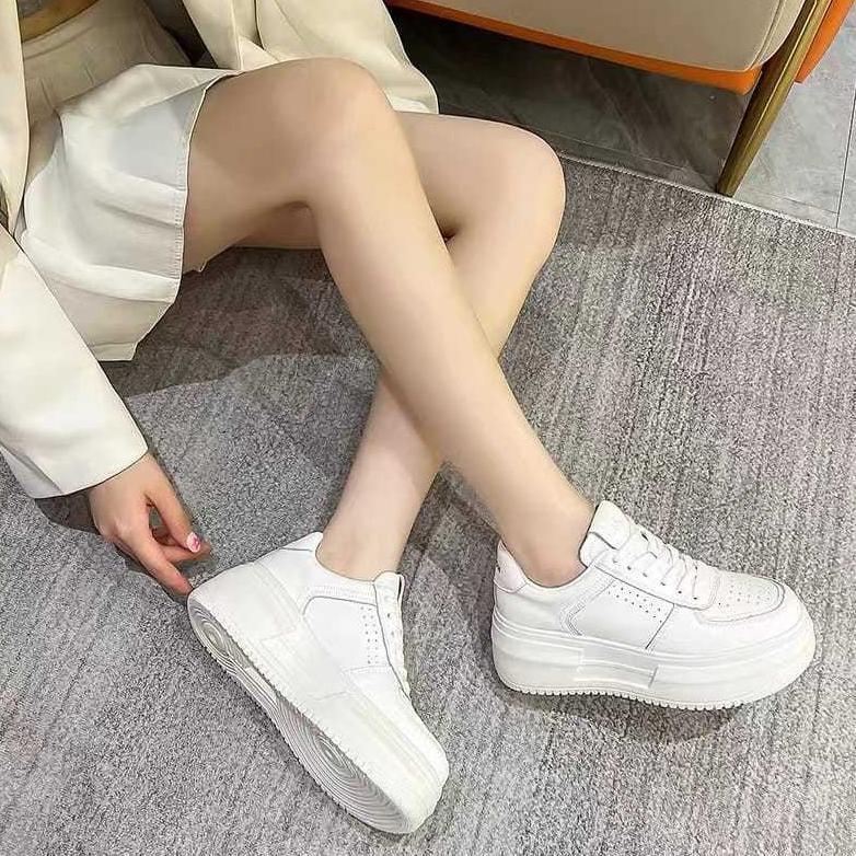 Flash Sale Sepatu Sneakers Putih Polos Wanita Sepatu Sekolah Cewek Hitam Polos Korean Style/Sepatu O