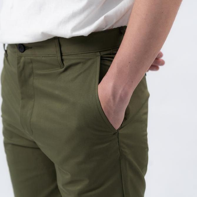 Trousers- Erigo Chino Short Flexi Fit Ricky Army - Celana Pendek Chino Unisex