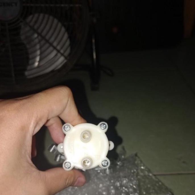 Dinamo pompa dispenser galon bawah sanex