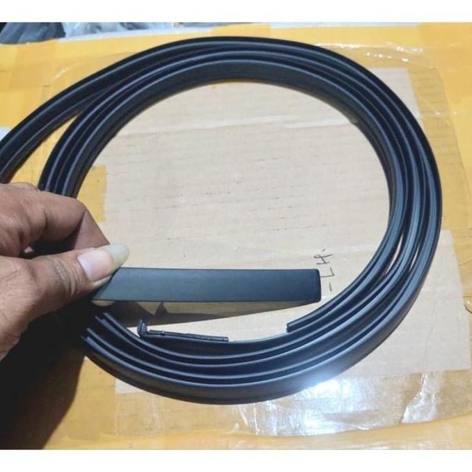 karet roop atap mobil innova reborn orinal