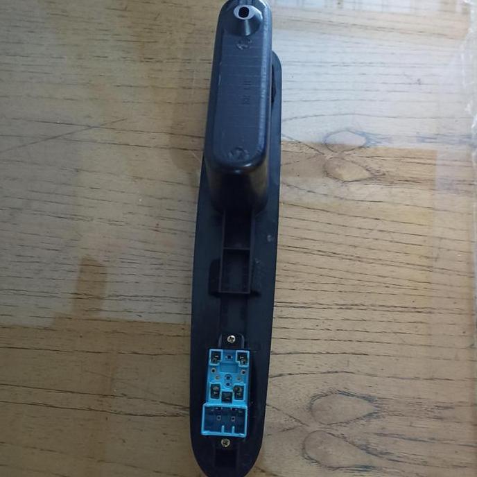 switch power window belakang Kiri KIA rio