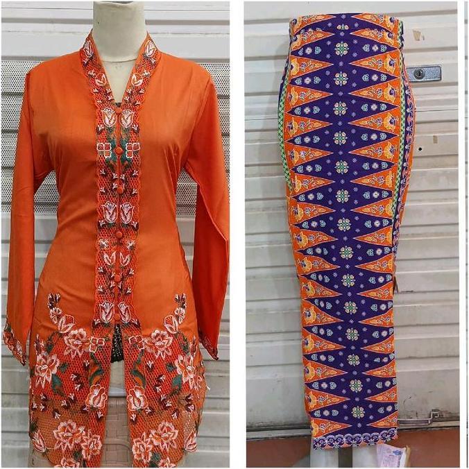 kebaya encim motif bunga tulip +rok bahan katun toyobo