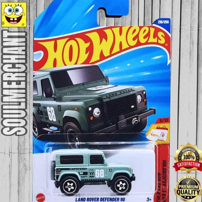 Hot Wheels Land Rover Defender 90 Hijau Diecast Mobil Offroad New