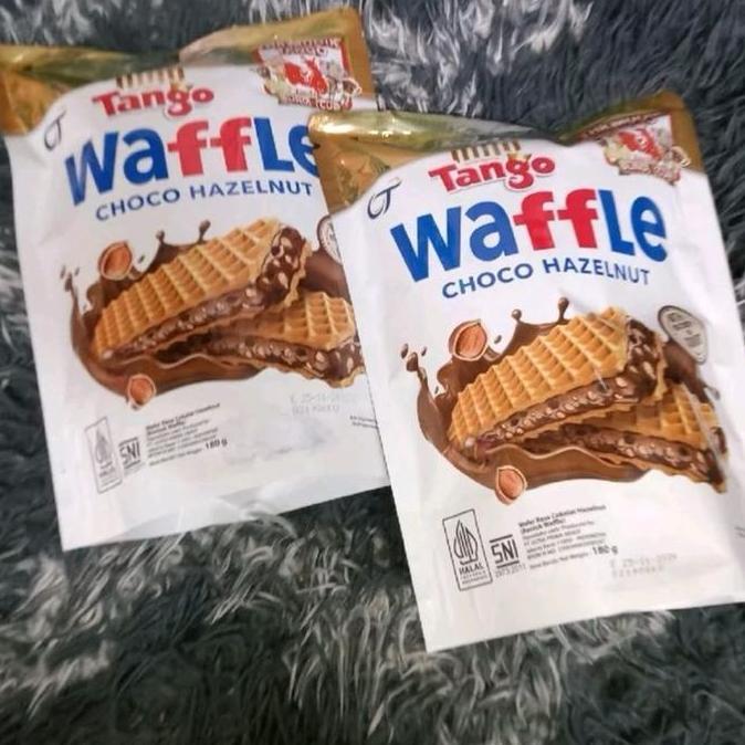 Tango Waffle Cokelat Hazelnut Pouch 180gr 1PCS