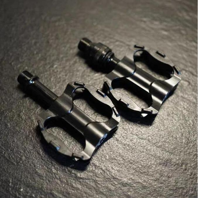 Pedal QR UNION JACK 154 gram Titanium Ringan Pedal Mini Black BromptonN