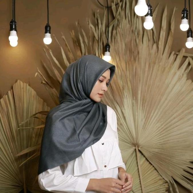 Foulard- Hijab Segiempat Sinar Azara / Sinar An-Sania / Sinar Humaira / Sinar Al-Mahira Gliter Berki
