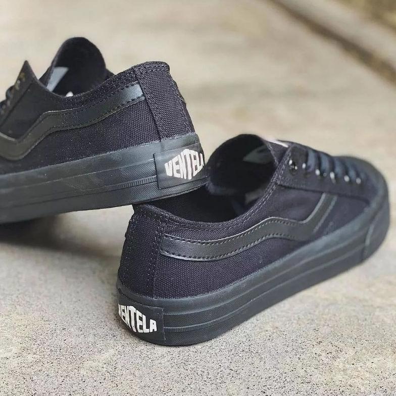 Diskon Ventela  Anak All Black Sepatu Ventela Public Low Full Black - Sepatu Sekolah Hitam