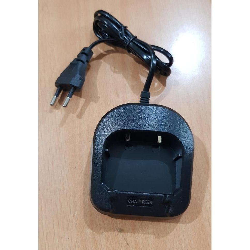 TERLARIS CHARGER HT HARVE HV 88 PRO BAOFENG UV82 POFUNG UV82 HARVE HV88