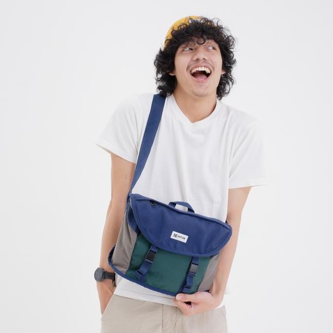 Evroa Palmer Slingbag - Navy Green Tas Selempang