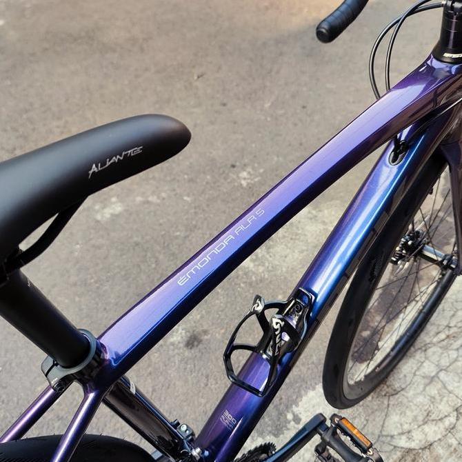 Sepeda Roadbike TREK EMONDA ALR5 ALR 5 2022 Size 47 Purple Flip UCI