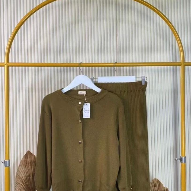 Disc One Set Aira Cardigan & Rok Rajut Wanita Premium-Stelan Wanita Terbaru