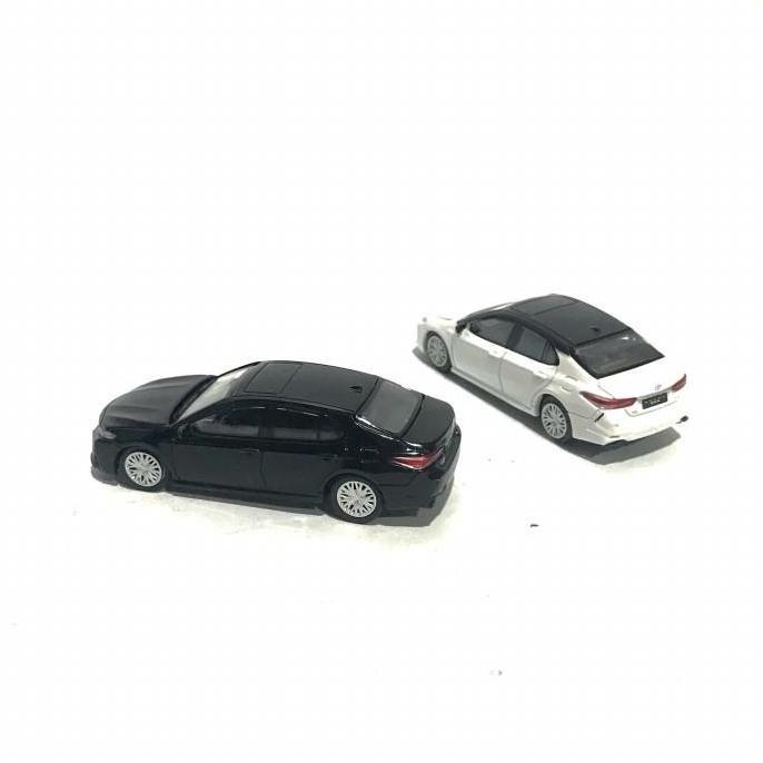 Miniatur Diecast Toyota camry skala 1:64 Loose