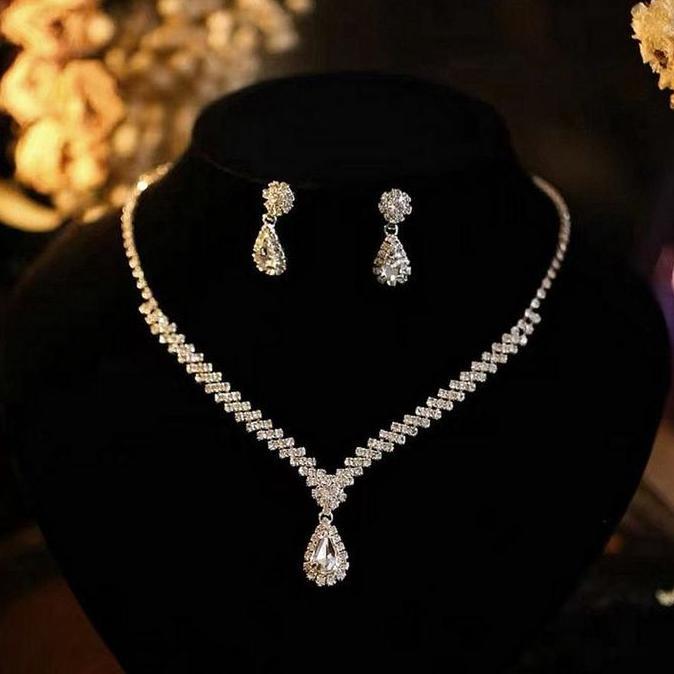 Perhiasan Pesta 1 set Kalung dan Anting - Aksesoris Pesta