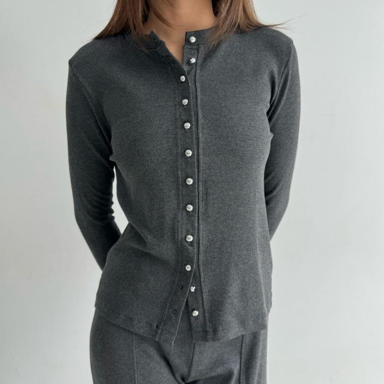 Exclusive Kaia Top | Atasan Knit Wanita Lengan Panjang Basic Korean Top Summer Baju Knit Kancing Rib