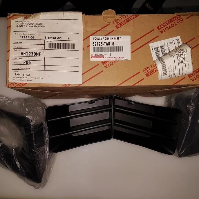 Cover Garnish Bumper Depan Mobil Toyota Avanza Tahun 2008