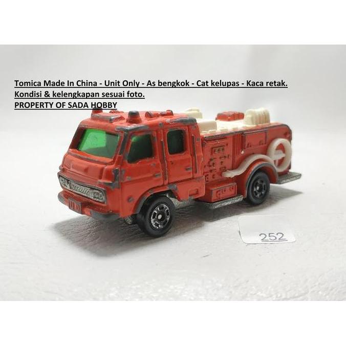 TOMICA NO 110 NISSAN DIESEL PUMP FIRE ENGINE JUNK CADATOYS