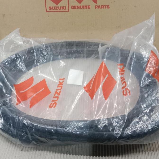 lezcilax- 84681-77M00   Karet pintu bagasi suzuki Ertiga th 2012 sd 2017 Diskon