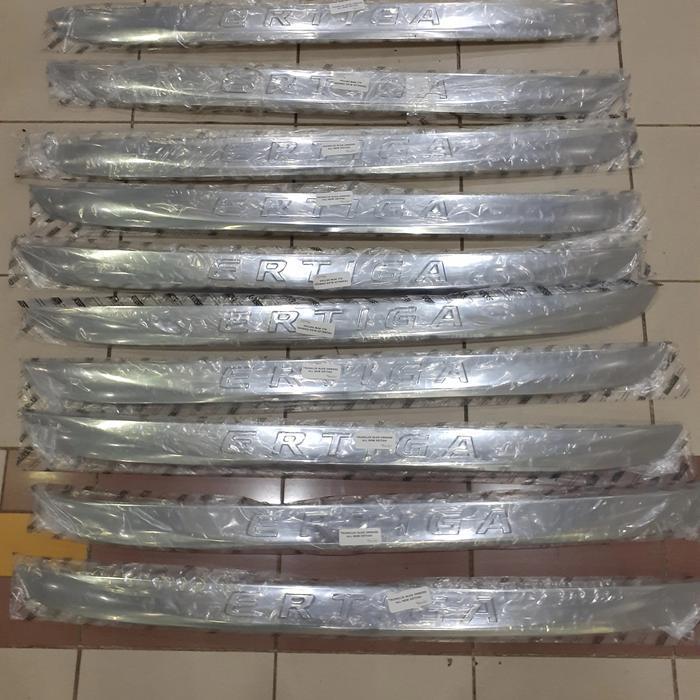 Lampu Reflektor Bagasi Dan Trunklid(Paket Upgrate New Ertiga) Original Dan Terpercaya