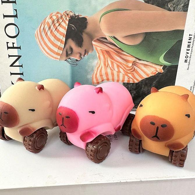 Promo Mainan Capybara Squishy Mainan Mobil Kapiba Troli Capybara Mobil Geser Pasir Dengan Roda Asli 