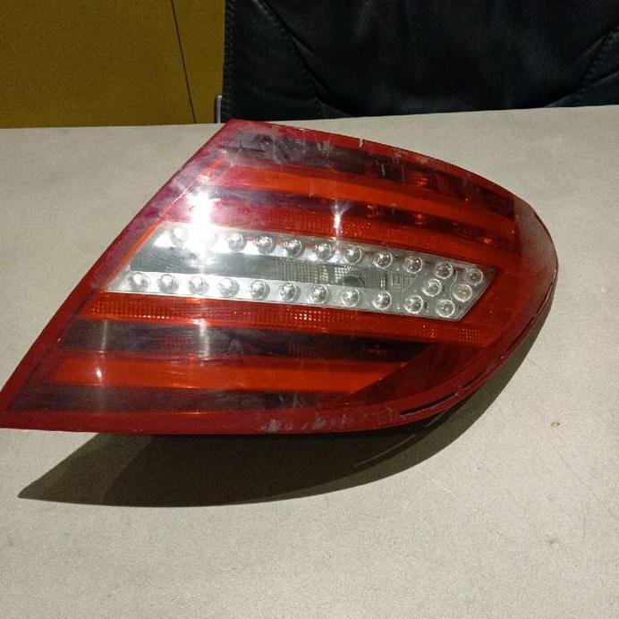 Stop Lamp Kanan Mercedes Benz Mercy W204 c250 Facelift Original Bekas