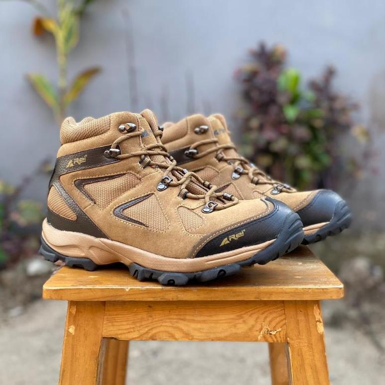 sepatu gunung waterproof sepatu Arei original sepatu gunung waterproof sepatu original BNIB