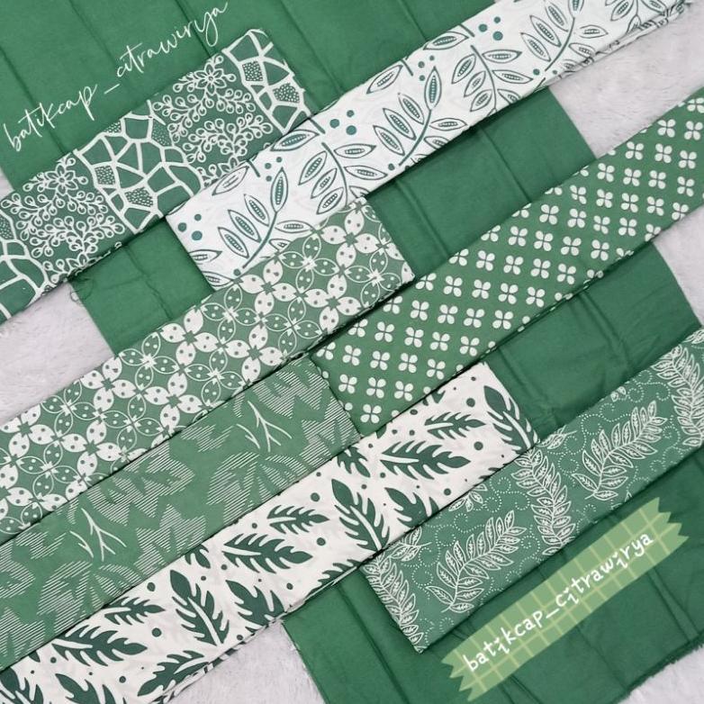 Kain batik Cap Garutan warna hijau mint.