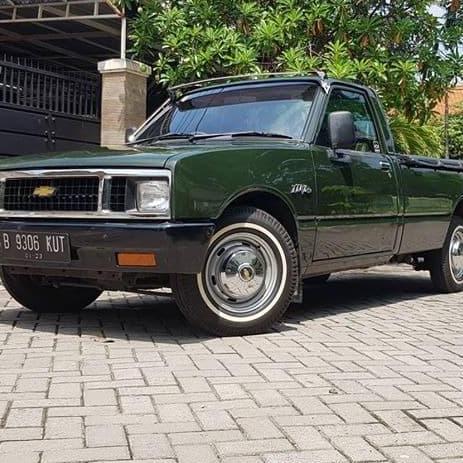 Karet Kaca Depan Chevrolet Luv KBD 26