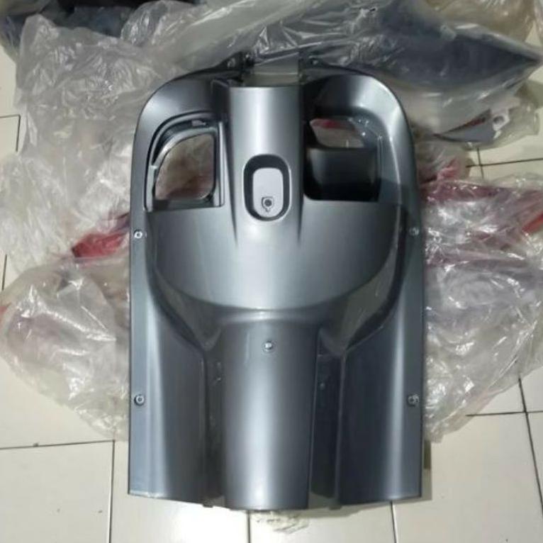 COVER INNER SCOOPY ESP NEW 2017 2019 K93 LEGSHIELD TENGAH SILVER GRAY NON ORIGINAL