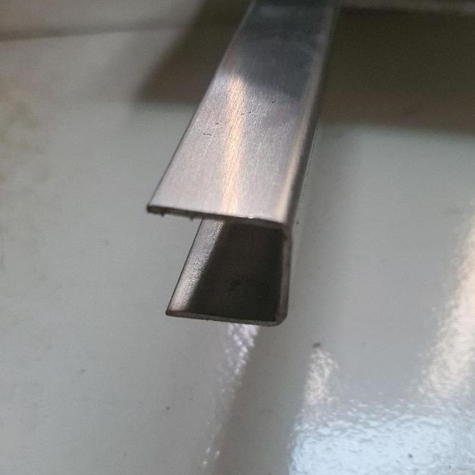 Lis U Stainless 20 x 20 x 20 mm Panjang Custom
