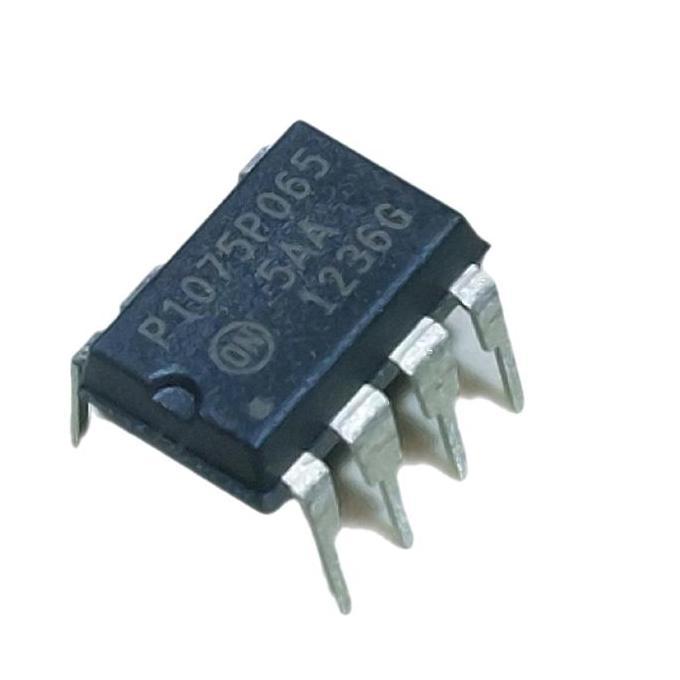 P1075P065 DIP-7 NCP1075P065G P1075PO65 ON IC POWER MANAGEMENT CHIP SWITCHER ONSEMI KOMPONEN NCP1075 