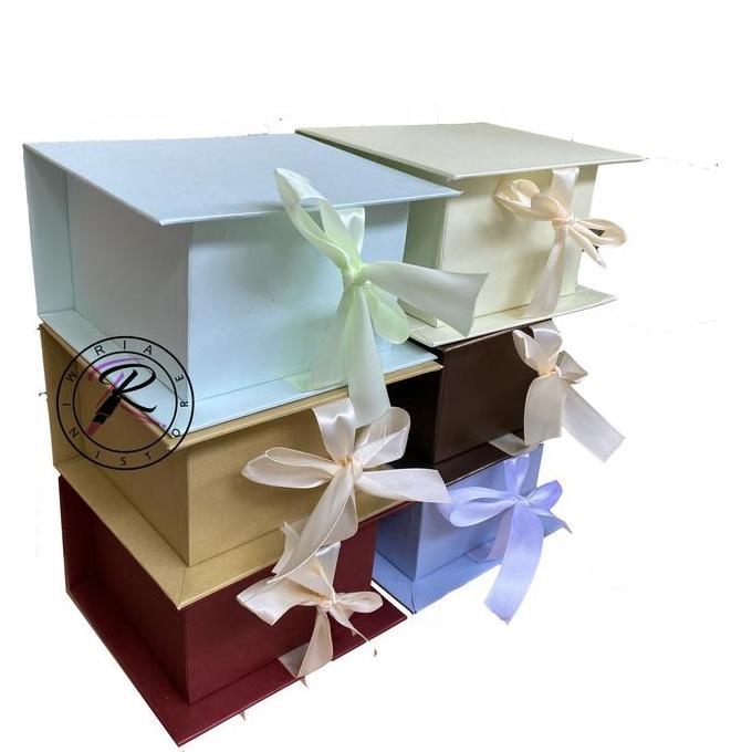 PREMIUM / Gift Box Hampers Hard box Buku