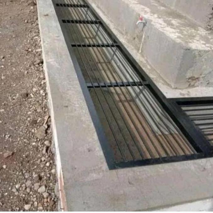 tutup got selokan grill