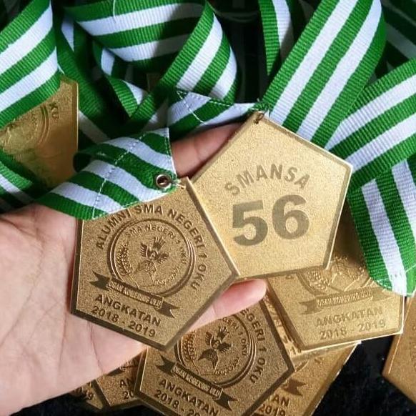 MEDALI WISUDA SMA NEGRI