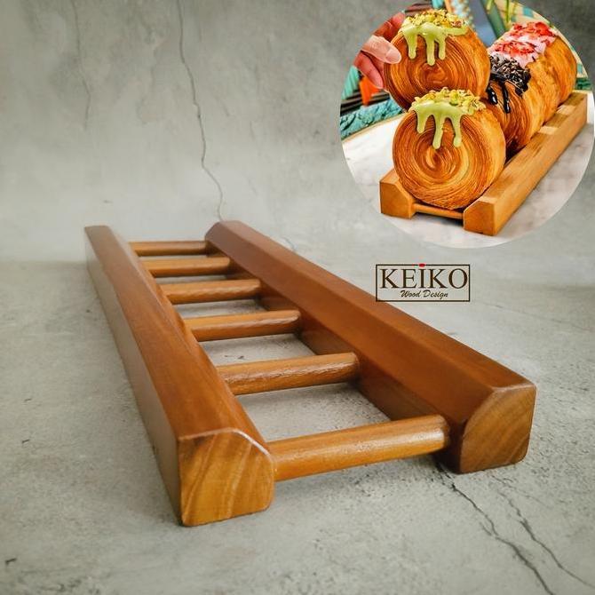 Cromboloni Tray / Display Cromboloni rak Pastry