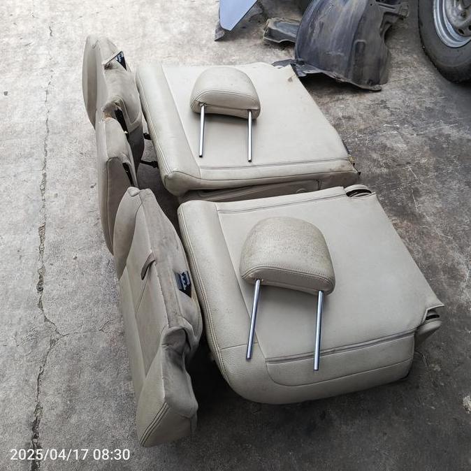 JOK / KURSI BELAKANG (BARIS KE 2) BEKAS MOBIL NISSAN GRAND LIVINA L10 LAIK PAKAI