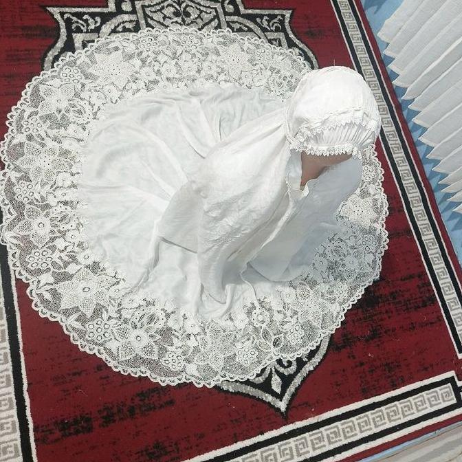 Mukena Kerancang Keliling Bunga Tinggi Benang Senada Mat Sutra Ory Bunga Hitam Terusan Kombinasi Can